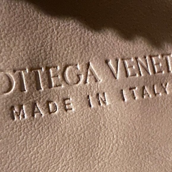 New Bottega Veneta Brown Teen Jodie Shoulder Bag - Picture 7 of 8